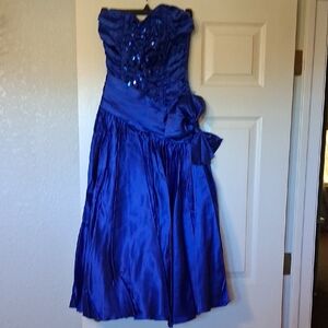 Elegant Blue Evening Dress